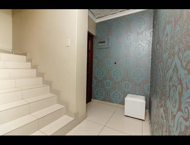 2 BEDROOM APARTMENT RENTED IN ESCOMBE